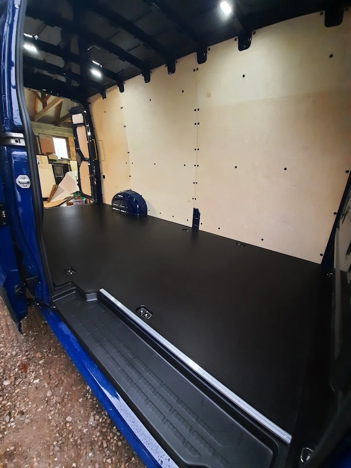 Zabudowy busów Domibud Kielce, Warszawa, Mazowsze.