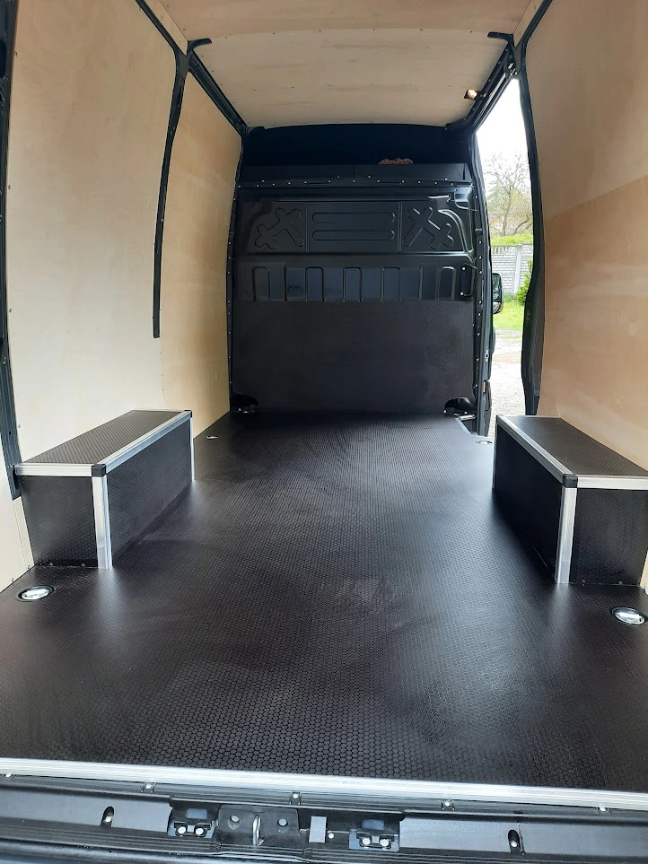 Zabudowy busów Domibud Kielce, Warszawa, Mazowsze.