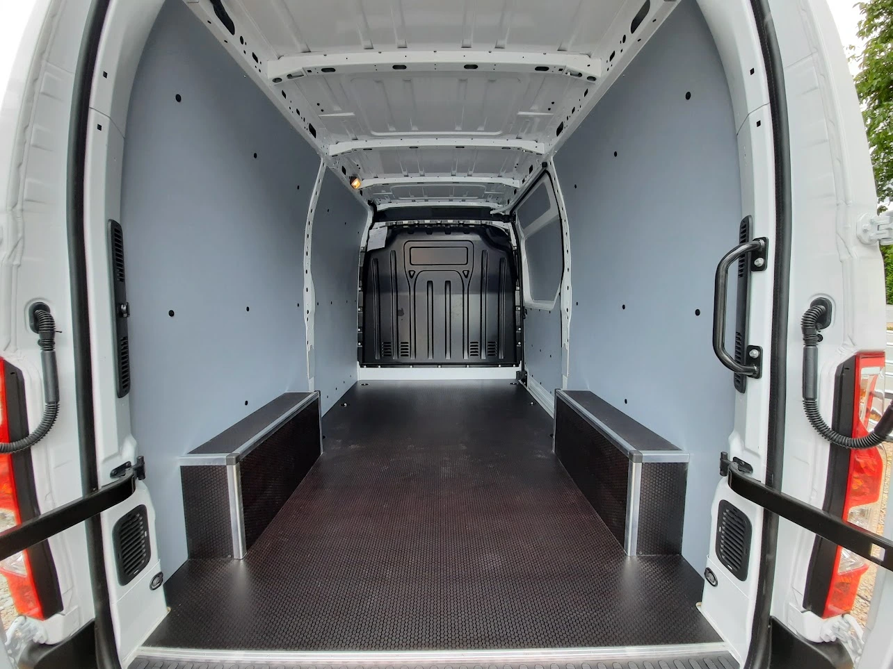 Zabudowy busów Domibud Kielce, Warszawa, Mazowsze.