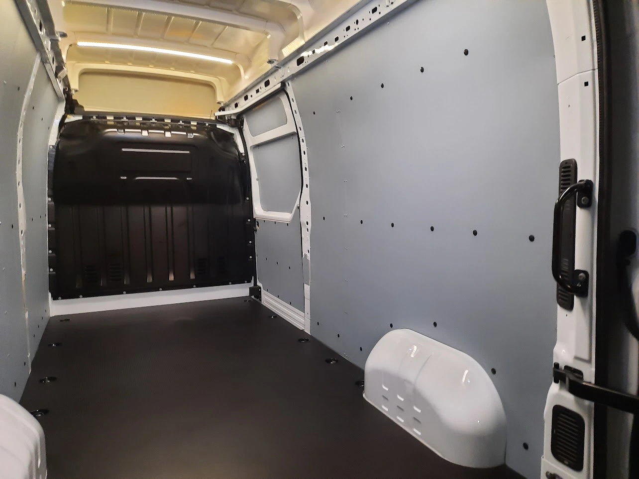 Zabudowy busów Domibud Kielce, Warszawa, Mazowsze.