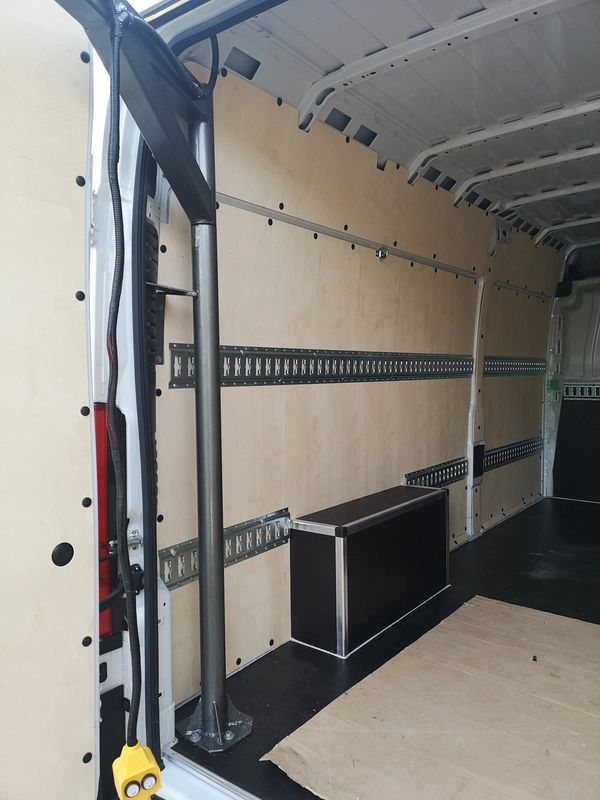 Zabudowy busów Domibud Kielce, Warszawa, Mazowsze.