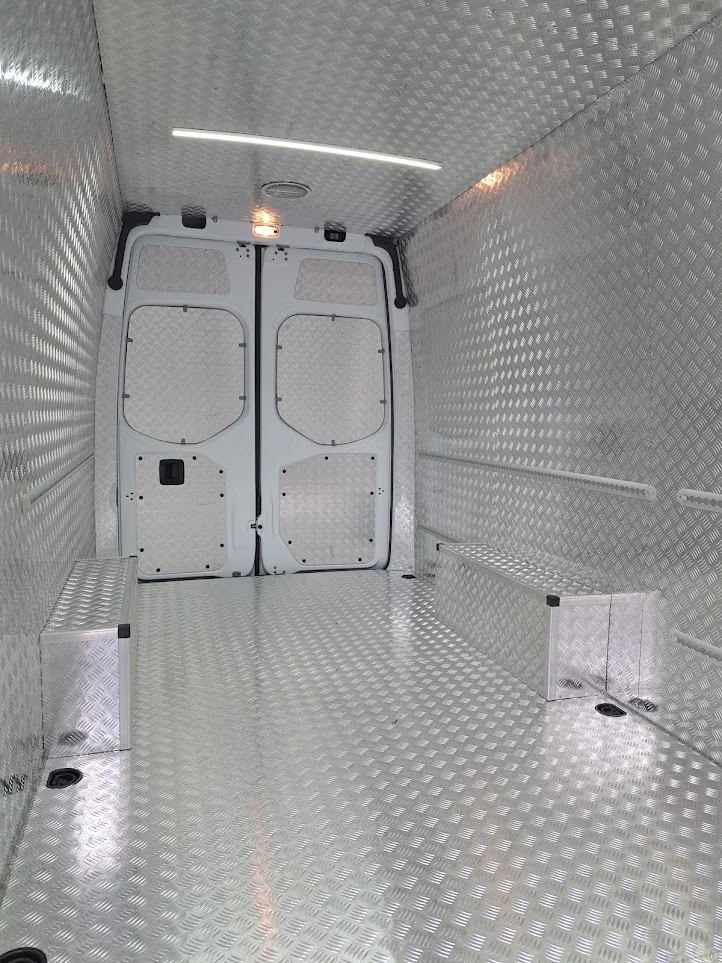 Zabudowy busów Domibud Kielce, Warszawa, Mazowsze.